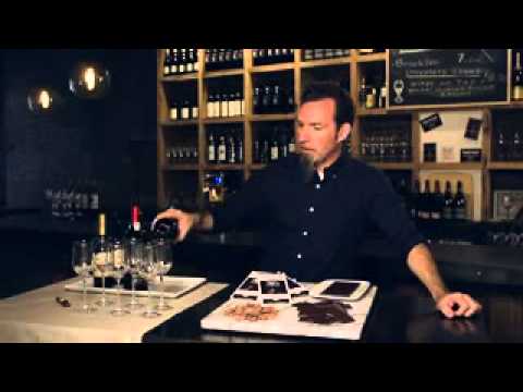 LINDT EXCELLENCE 70% Cocoa & Wine Pairing 1