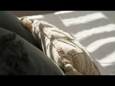 Video for 121 Botanical Circuit, Banora Point  NSW  2486