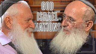 הרב מאניס פרידמן והרב אורי שרקי | אלוהים, תורה, מצוות, עם ישראל והעמים (כתוביות בעברית ובאנגלית) (הרב אורי עמוס שרקי) - התמונה מוצגת ישירות מתוך אתר האינטרנט יוטיוב. זכויות היוצרים בתמונה שייכות ליוצרה. קישור קרדיט למקור התוכן נמצא בתוך דף הסרטון