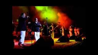 PASO LA VIDA PENSANDO ( LOS ANGELES AZULES Y GILBERTO SANTA ROSA