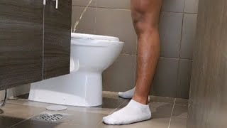 How Men Pee In The Morning : Monday Morning Edition 🙄
