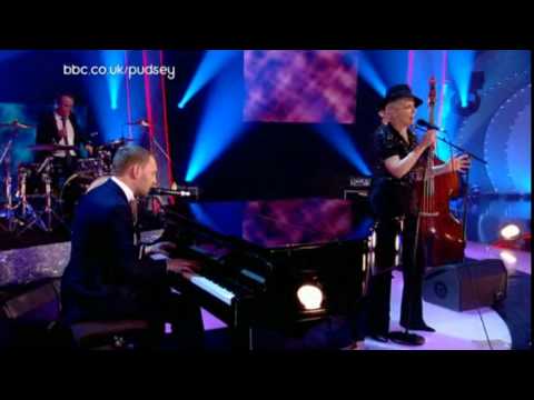 Annie Lennox and David Gray - Full Steam (live, 20.11.2009, Children in Need 2009)(HQ)