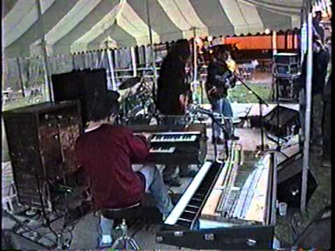 43 - schleigho live at SUNY Flyday in Geneseo,NY may 1997