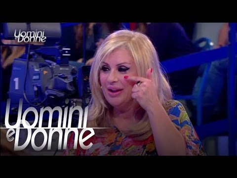 Speciale Uomini Vs. Donne - "Mi è caduta una ciglia"