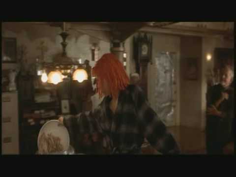 The Fifth Element - Leeloo - "Chicken...good!"