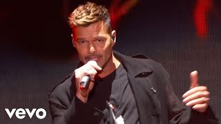 Ricky Martin - Fiebre ft. Wisin, Yandel (Premios Billboard de la Música Latina 2018)