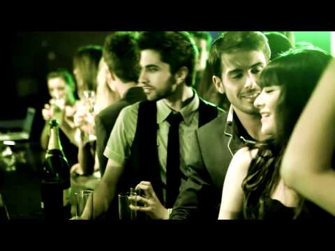 Àlex de Guirior feat. Laura Estrada   Young J. - So Right (Official Video and music).mp4