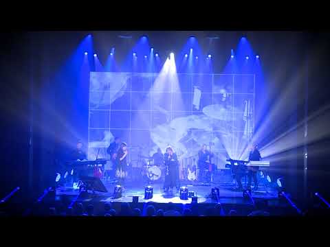 Stubbornly Absent - "Nothing Twice" (feat. Monika Borzym) - LIVE at Teatr Syrena (Syrena Music)