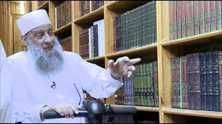 صورة ماذا يكتب الشيخ في أول كل كتاب في مكتبته ؟ | الحلقة ٥ | جولة في مكتبة الشيخ الحويني