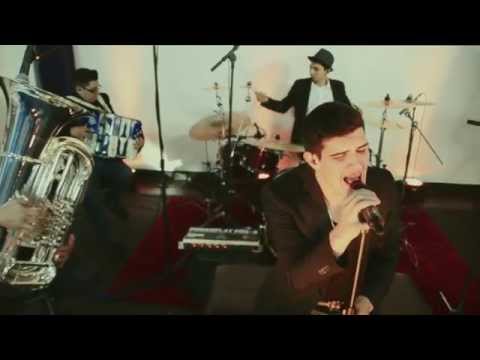 Adriel Favela - "Se Termina Nuestra Historia" (en vivo)