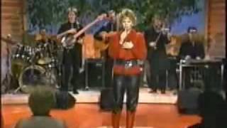 Reba McEntire   I Know How He Feels  Live 