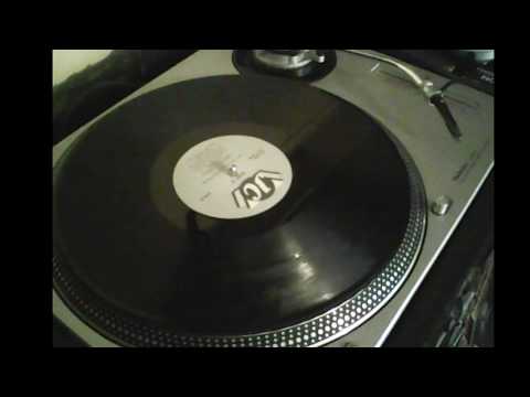 Suzy Q - Can't Live Without Your Love (Remix)