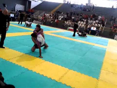 Abdelkarim Alrashid (The Source MMA) Vs. Ranjeet Baria - First fight Brasileiro NoGi 2013