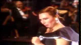 Rocío Jurado canta Pastora Imperio, en el Homenaje a Rafael de León (1988)