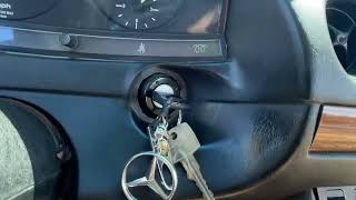 1984 Mercedes Benz 300CD - Cold Start