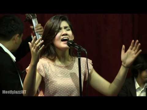 Monita Tahalea - I Love You @ Mostly Jazz 21/08/13 [HD]