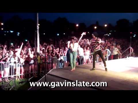 Carly Rae Jepsen - Call Me Maybe [Backstage Sing-A-Long]