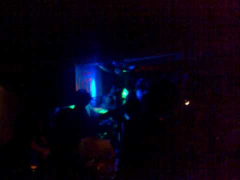 Kvart Grupa - Dajte mi  da zivim