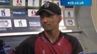 Somerset fend off Warwickshire Bears video