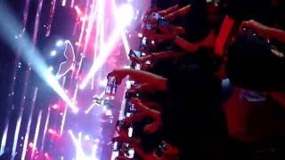 Shraddha Kapoor&#39;s First Live Performance - Udja Re (Rock On 2!!) FullHD Video (Audio Cleaned)
