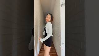 Nonton yuk #dance #fakebody #bikini #tiktokterbaru #apem #masukberanda #gemoy #selingkuh #strip