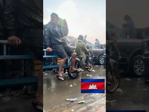 รถมอเตอร์ไซค์เวฟที่เขมร ถึกทนมาก ต่อพ่วงได้ยาวนึกว่ารถสิบล้อ Cambodia