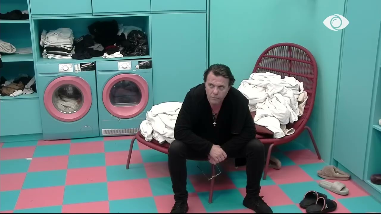 “Nuk mund të rrinë gjithë njerëzit ulur…”/ Rozana bisedon me Laertin për Gjestin: Po e fusin në lojë