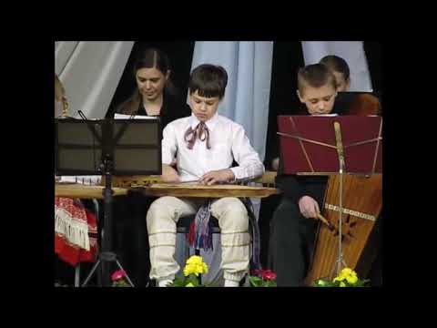 Resurrection Parish "Kanklių" Ensemble plays "Pučia vėjas".
