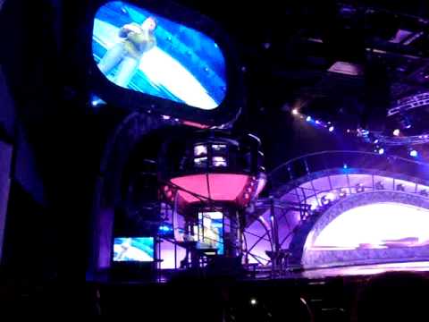 Natalie singing "This is Me" in The American Idol Experience