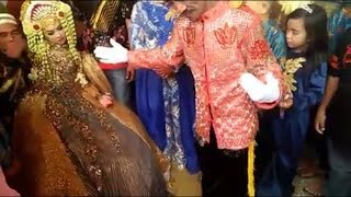 Download lagu Viral... Sang Pengantin Wanita Kerasukan,bagai seorang Ratu mp3