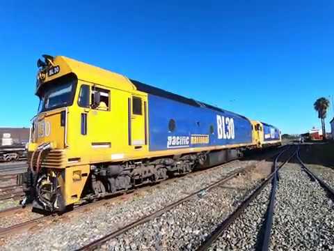 BL30 & 8152 at Parkes NSW.  Fri 12th Jun 2020
