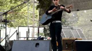 Kaki King - Bone Chaos In The Castle [Live]