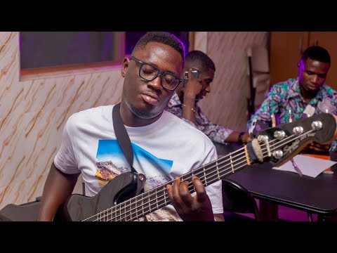 Pentecost Praise III (Bass Cover🎸) #groove #bass #bassmusic #ghana