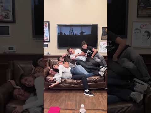 The Cake Boss Family ❤️ #nostalgia #cakeboss #carlosbakery #buddyvalastro