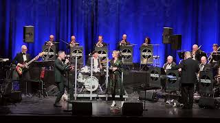 19 - What the World Needs Now - Silje Nergaard &amp; Heine Totland med Østre Toten Storband