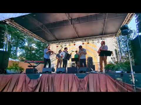 Sam Reider and the Human Hands perform "Swamp Dog Hobble" at Hardly Strictly Bluegrass 2024