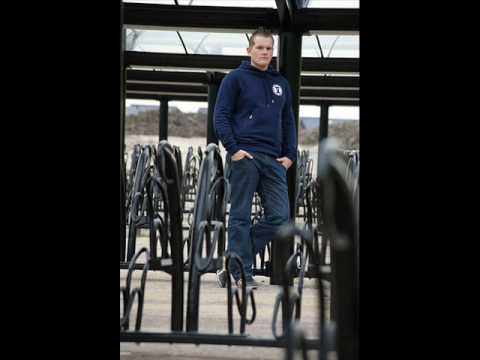 Quinc ft. Mica & Lydia - Waar gaat dit na toe