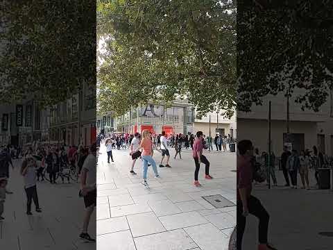 Frankfurt Zeil crowd dance #Frankfurt #zeil #hessen #deutschland