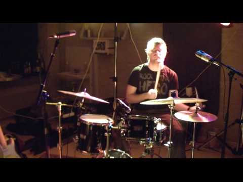 Steffen Brix playing the Manu Katché drums from Yamaha