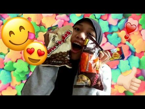 TRYING AMERICAN CANDY| Heyyits Fatin