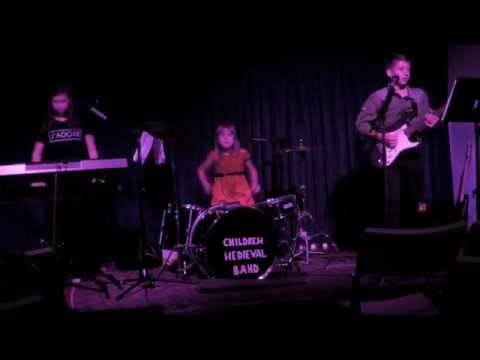Children Medieval Band - Digging - live at "Across the Street"