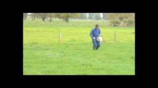 preview picture of video 'Putting up an electric fence on a New Zealand Dairy Farm'