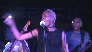 Chaka Khan - I&#39;m Every Woman (a COVER Kimberly Davis)