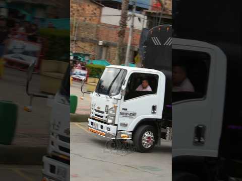 Robayo representando a SIMIJACA Cund... #camiones #npr