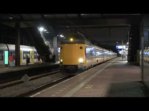 ICM 4062 en 4250 vertrekken van Rotterdam Centraal
