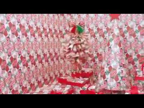 Sia - Santa's Coming For Us (Everyday Is Christmas)