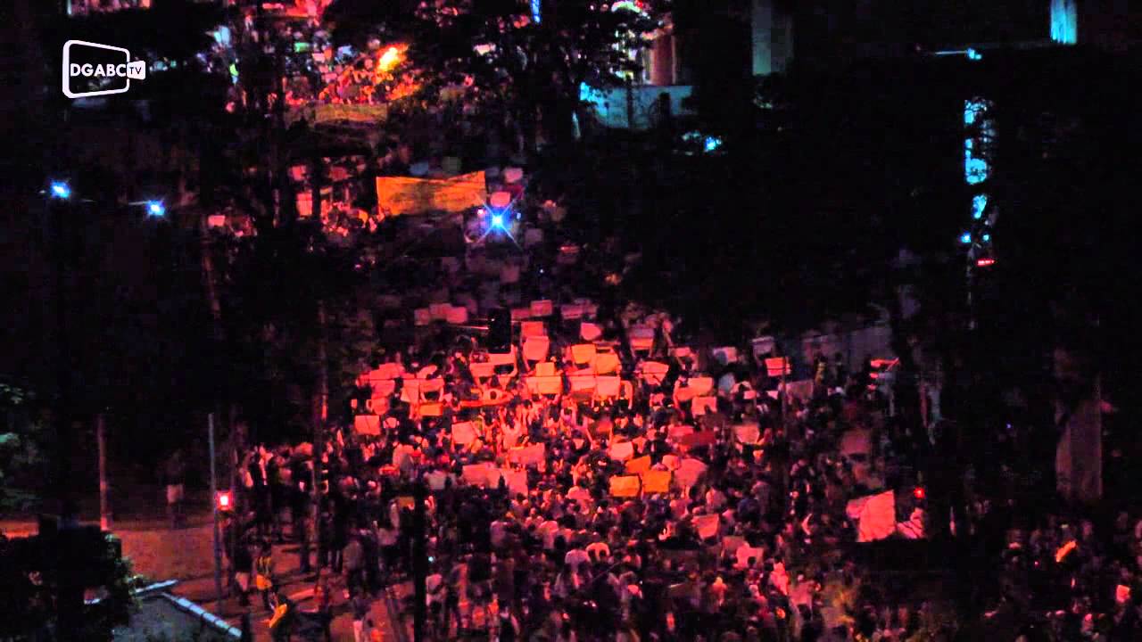 Sete mil pessoas caminham pelas ruas de Santo André; veja vídeo