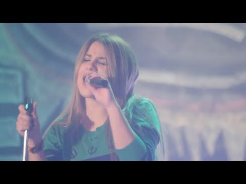 Lucia Gil en Yo Quisiera T1 - My World turn is now