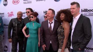 Simple Minds Red Carpet Fashion - BBMA 2015