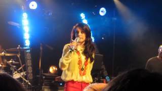 Cher Lloyd - Talkin&#39; That (Live at the &quot;I Heart Radio Theater&quot;)